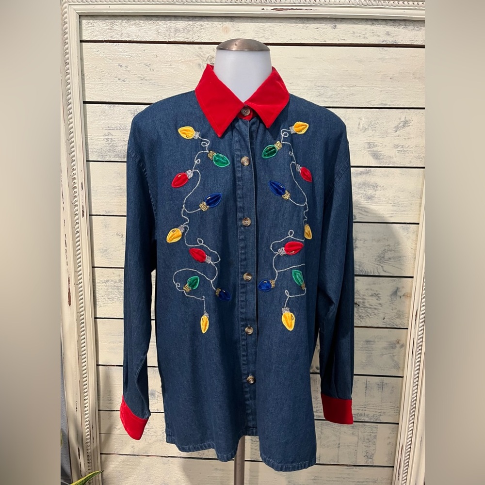 Vintage Rhythm Blue Christmas Embroidered Denim Shirt Size Medium